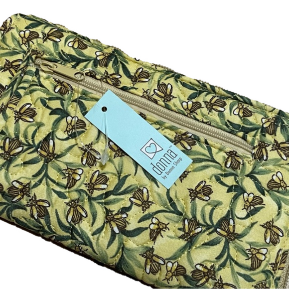 Donna by Donna Sharp Quilted Botanical Peggy Bee Fabric Wallet NWT - Picture 4 of 8